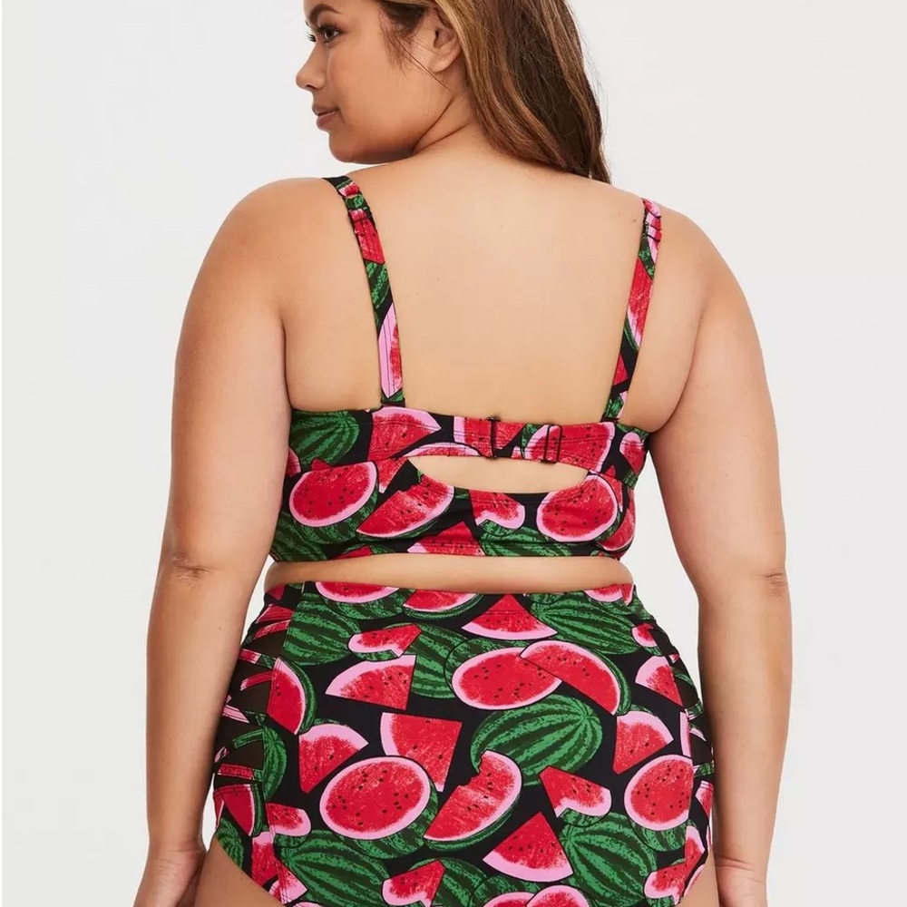 Torrid High Waist Watermelon Print Bottoms- Red and Green 2X - Picture 9 of 9